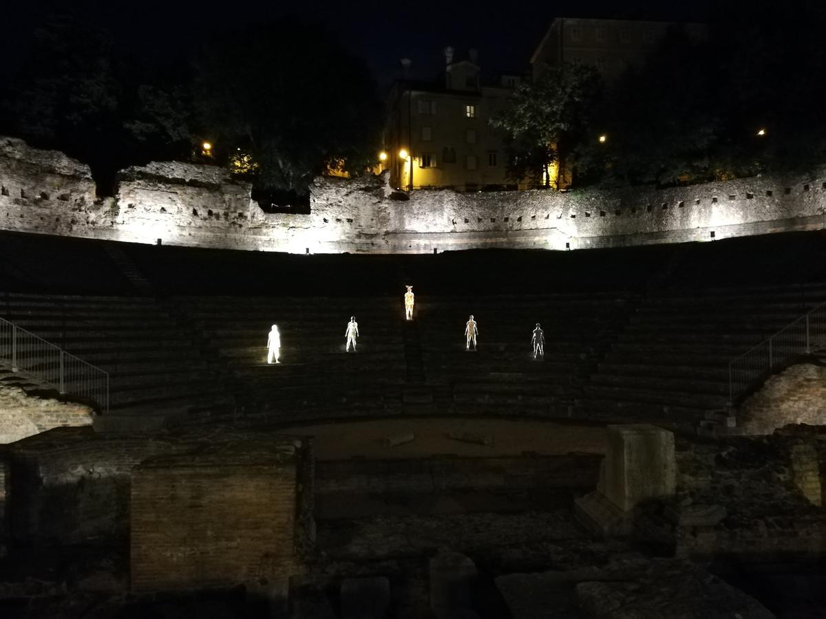 Residence Teatro Romano Триест Экстерьер фото