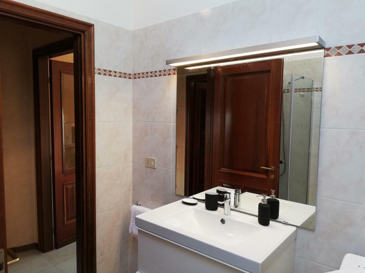 Residence Teatro Romano Триест Экстерьер фото